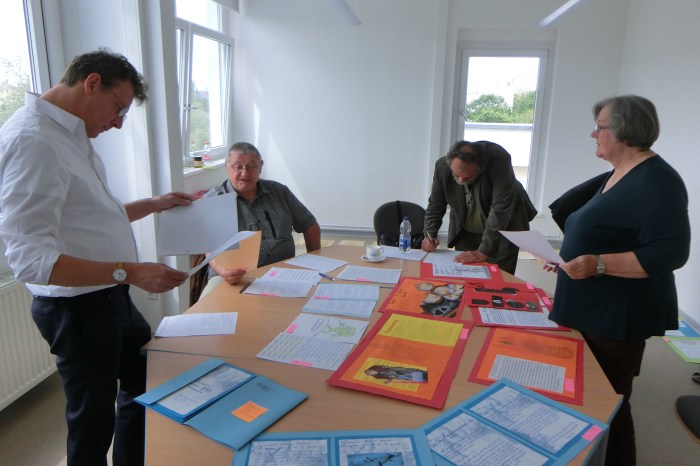 Gesamtjury bewertet die Kategorie Mittelschule_Santa